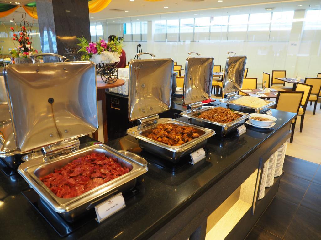 The Klagan Hotel Kota Kinabalu Zewnętrze zdjęcie